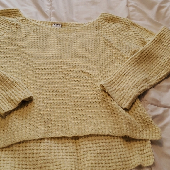 Top not available - Picture 1 of 4